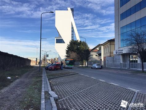 Via Brembo, la strada per Fondazione Prada 